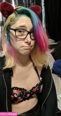 kittyplaysrough - Serving cake for my birthday