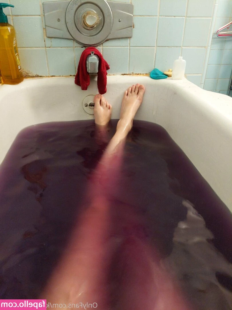 kittyplaysrough - Happy Filthy Fucking Friday.. let the WANK holiday weekend commence