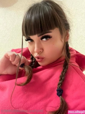 ariamorello - do you guys use discord   uwu