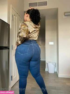 boujeebombshell - Teaser Pleaser
