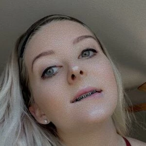 freedollynextdoor