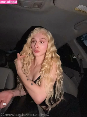 arianaslavens22 - Hi guys  how s going  Feel free to write me