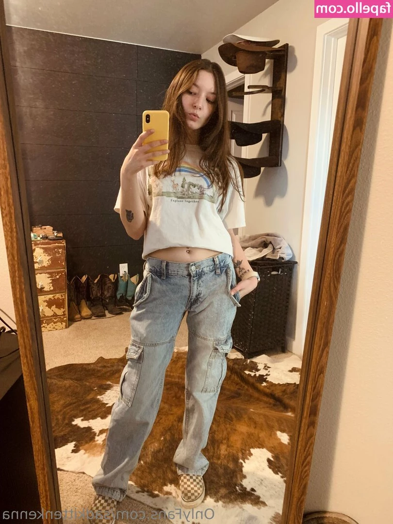 sadkittenkenna - Stream started at 12 06 2023 03 07 pm