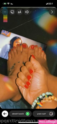 thirsttrapqueeen - Fresh nails   play with my feet