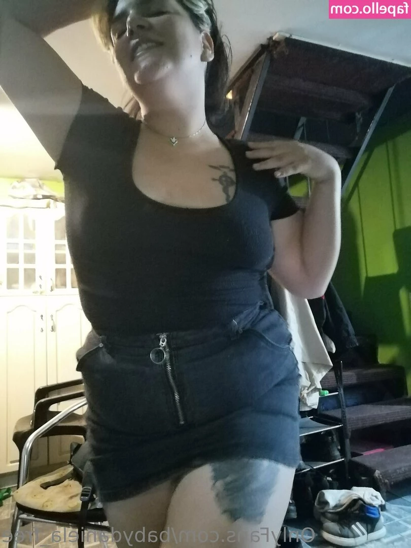 babydaniela_free [ babydaniela-free ] - Good Moanin' if you happen to jerk off to me today, send me a pic of