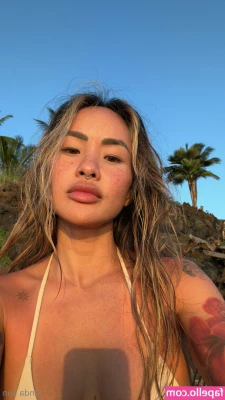 miniwithtattoos - I want to playyyyy :) active af rn <3