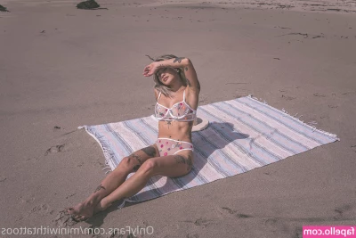 miniwithtattoos - Good morning! Happy Thursday the weekend is almost here and I want to