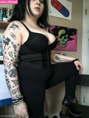 bigtiddyemo - Throw back before I was covered in ink