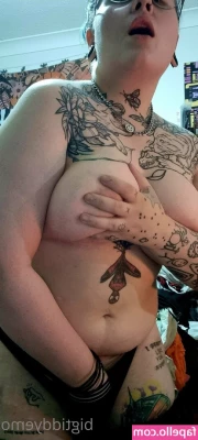 bigtiddyemo - I haven t unpacked yet so I just picked whichever bikini parts I