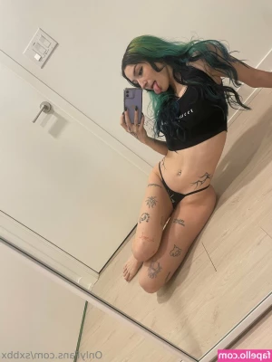 sxbbx - How s a quick masturbation vid to get cock hard   Have a Good Friday