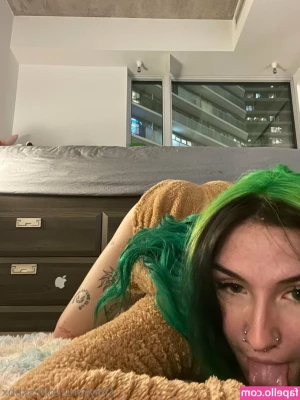 sxbbx - Wishing someone was behind me