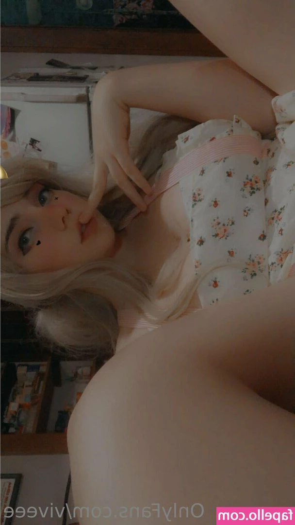 viveee - https://onlyfans.com/1351386839/athenasfree