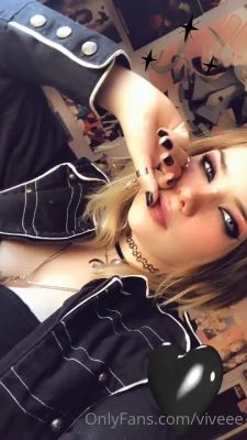 viveee - It’s time for a mess! 😈💥  2/2 Part 🎁💦