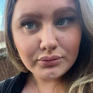Busty Becca