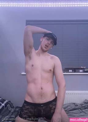 liamxofree - Enjoying this raining day  I hope to see a rainbow