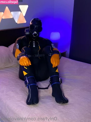 rinavolpina - Back Online!!!! oxoxox prolly till around 5:30