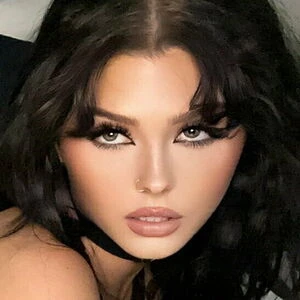 christine.de