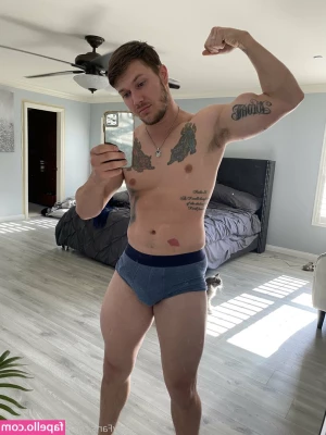 michaelcass91 - We just wanna hot tub and get down  Kitty lick n good   nikki_pinx