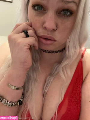 ga_sunshine [ ga-sunshine ] - Squirt public show recording and then some clips from a Submissive