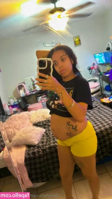 soykaylinda2 - Sitting pretty 👑