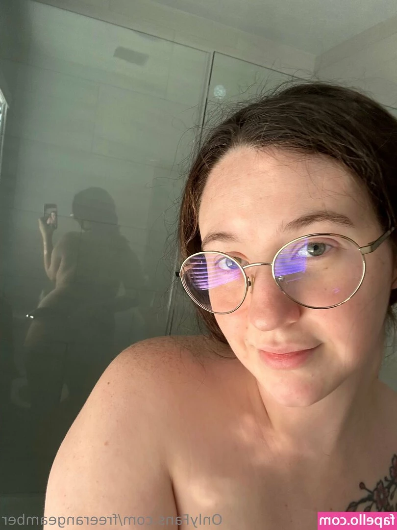 freerangeamber - they're already wet, now u can put your cock in 🤭