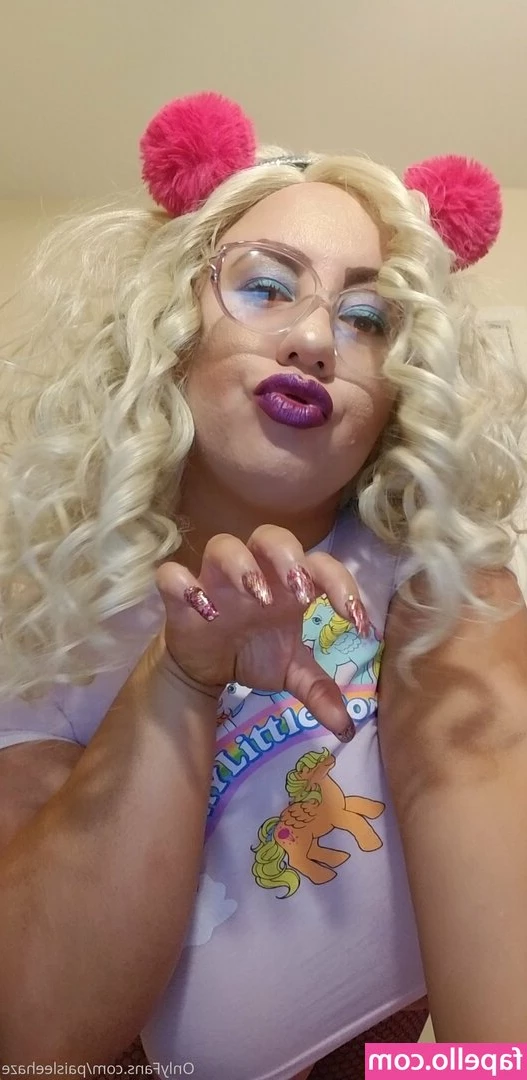 paisleehaze - Would you fuck me raw or use a condom