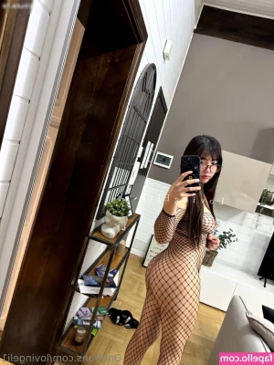 Lovingeli1 [ lovingeli1-5 ] - Got my toy in me so anyone watching my stream can vibrate it 