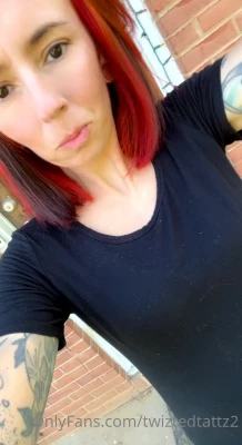 twistedtayla2 - I always find something to do and never fear being alone I actually