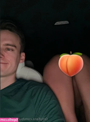 bunnyfufuuuu - Update w/ME! Coffee ☕️, Cock 🍆 & Donuts 🍩!! Mmm!! 🤔