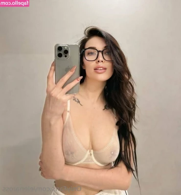 elenaross - Hi ❤️ Which picture is your favorite?  I woke up starving today