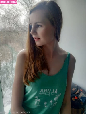 elenaross - I can feel your eyes on me