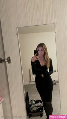 ryliepink [ ryliepink-1 ] - Would you watch movies and cuddle with me all weekend?