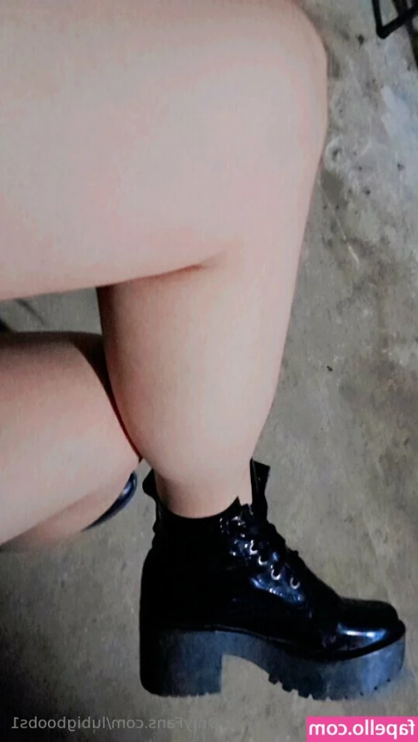 lubigboobs1 - Kiss me  touch me  make me yours  let s be one