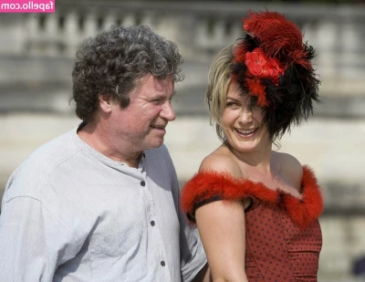 Penny Smith [ penny-smith ] - VISTO CHE NEL SONDAGGIO SOTTO AVETE VOTATO LA MAGGIOR PARTE QUESTO