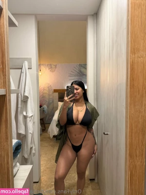 Brisa_carnivales [ brisa-carnivales ] - Who wants to see my third nipple
