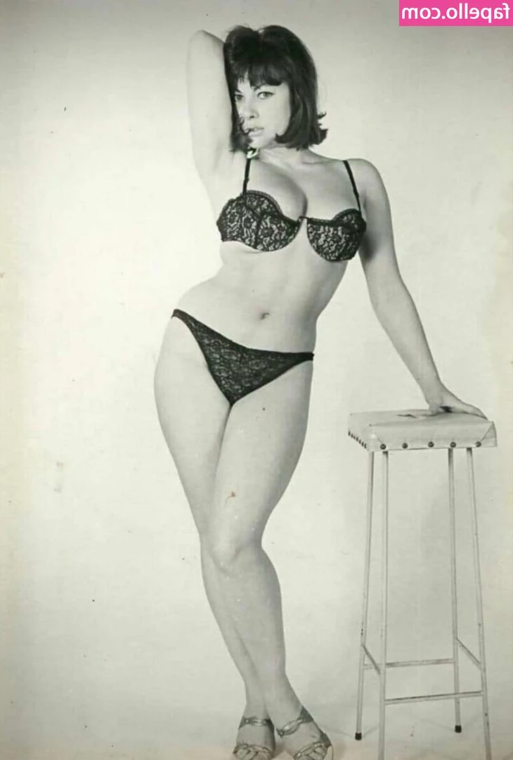 Vintage English Pinups [ vintage-english-pinups ] - What does this inspire in you  Please tell me bb