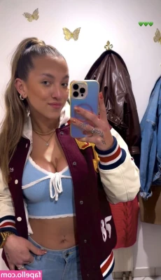 Sophie Pawlica [ sophie-pawlica ] - happy hump day! wish i was getting humped 🥺🥵