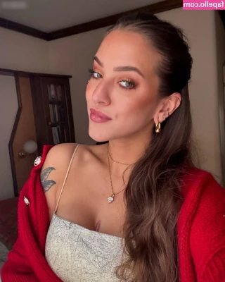 Sophie Pawlica [ sophie-pawlica ] - I ll make all your dreams cum true