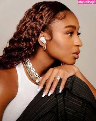 Normani Kordei [ normani-kordei ] - full body nude
