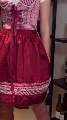Georgia Toffolo [ georgia-toffolo ] - It s tits and homemade burger time    Some sauce landed on face    