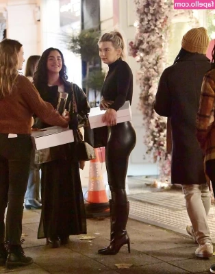 Georgia Toffolo [ georgia-toffolo ] - Just a butt  heheh a bubble butt