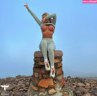 courtneydoylexx [ courtneydoylexx-1 ] - I like to do a little exercise in the morning  my soft tits bounce