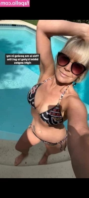 Suzanne Shaw [ suzanne-shaw ] - Have you seen my New Thong Try on Haul 😍 My Dms are always open