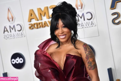 K Michelle [ k-michelle ] - Filmed some cute foot videos tonight  they are some of my favorite to