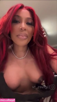 K Michelle [ k-michelle ] - Happy Early Valentine’s day from my boobs❤️👀💋