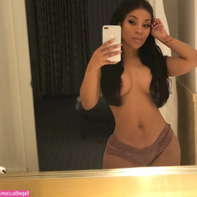 K Michelle [ k-michelle ] - Swipe to take my panties off