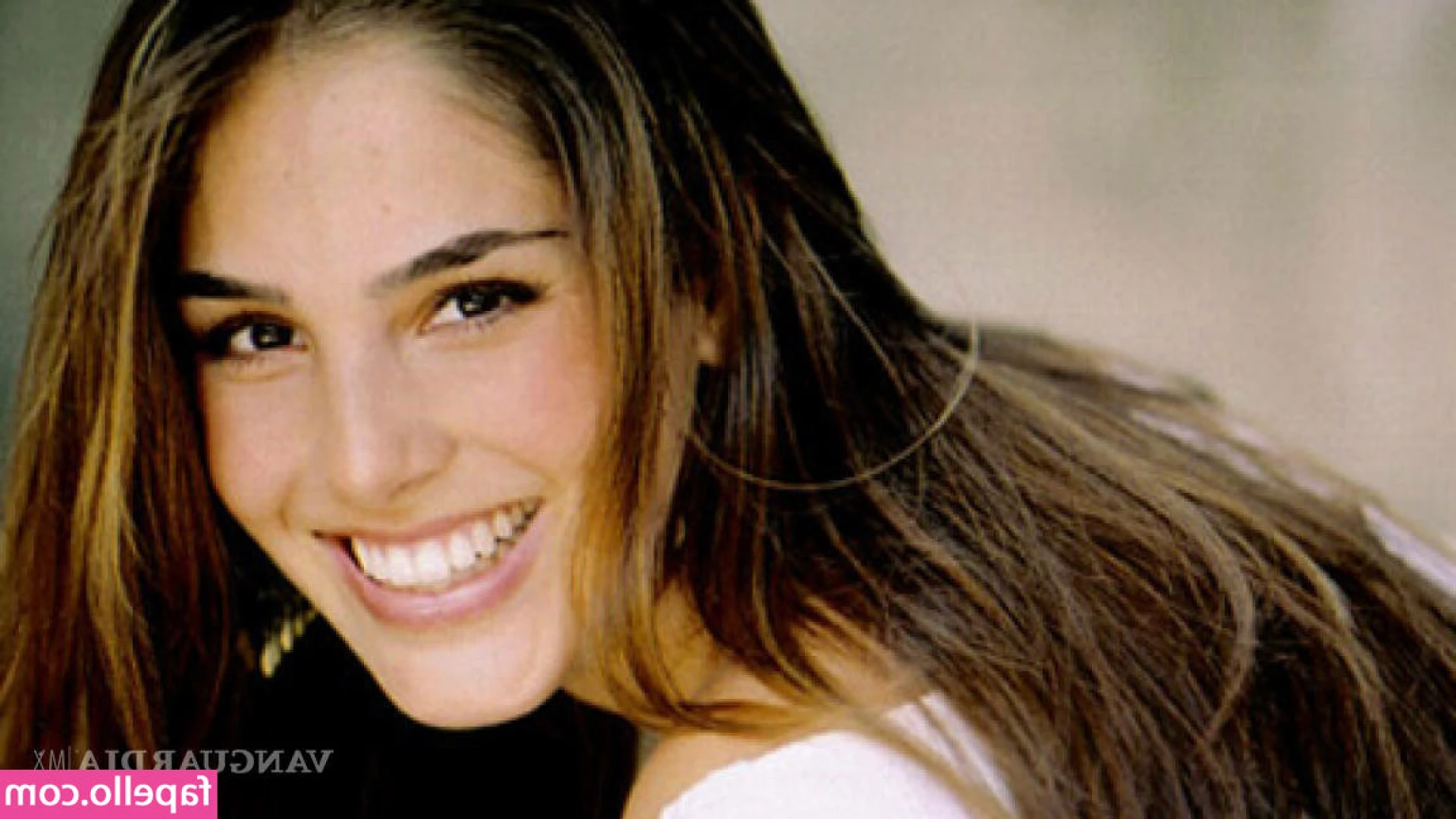 Sandra Echeverria [ sandra-echeverria ] - El negro es mi color favorito   hoy estare respondiendo todos sus