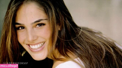 Sandra Echeverria [ sandra-echeverria ] - El negro es mi color favorito   hoy estare respondiendo todos sus