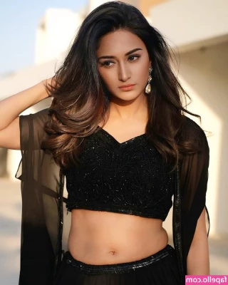 Erica Fernandes [ erica-fernandes ] - Good morning baby! 💋