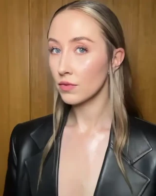 Erin Doherty [ erin-doherty ] - It s my birthday AND valentines day tomorrow   You can buy me gifts